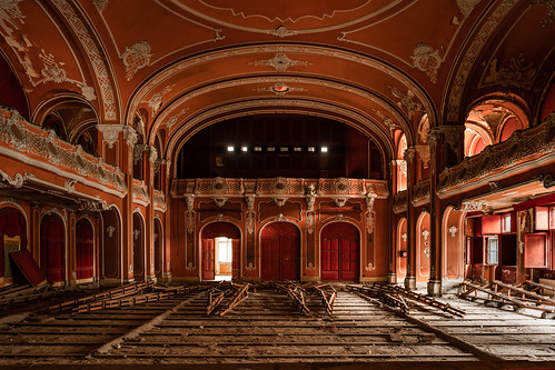 Shows & Cultural Attractions