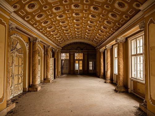 Shows & Cultural Attractions